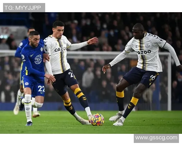 企鹅顶足球的奇妙冒险：探索冰雪世界中的足球乐趣与友谊